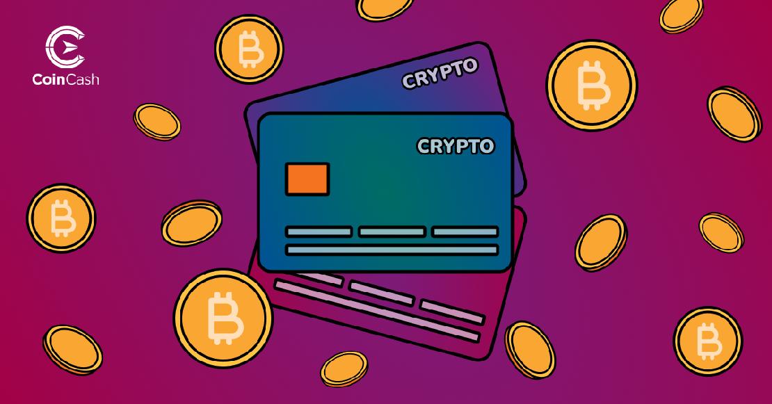 Kártyák crypto felirattal, körülötte BTC logóval ellátott érmék